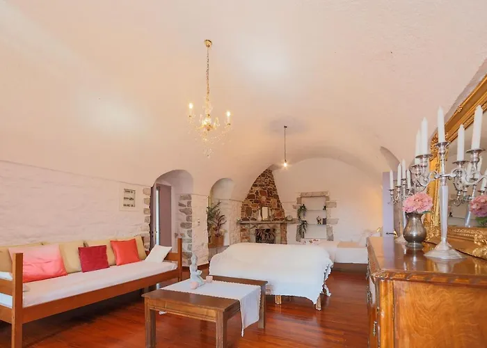 Iliana\'S House - Spacious Cave House In The Center Of Areopolis