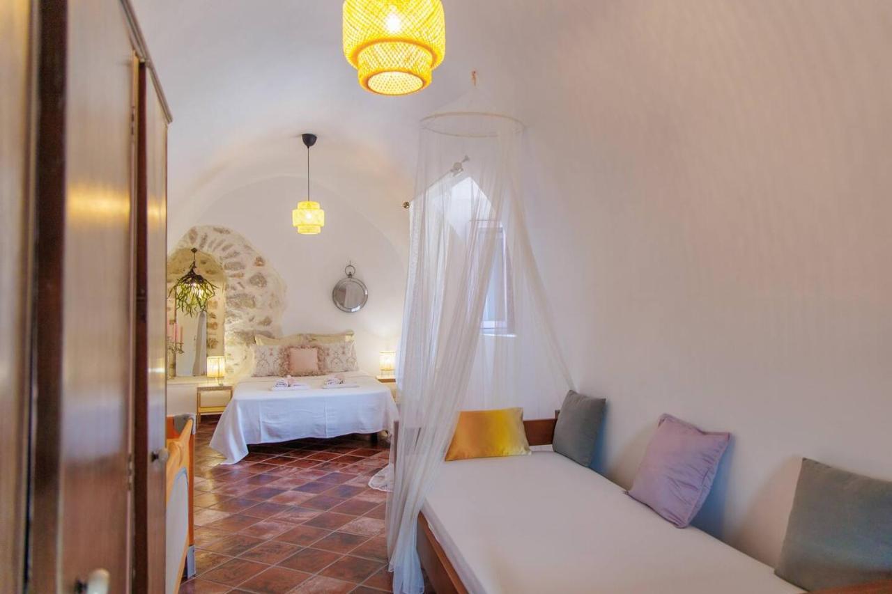 Iliana's House - Spacious Cave House In The Center Of Areopolis Apartment