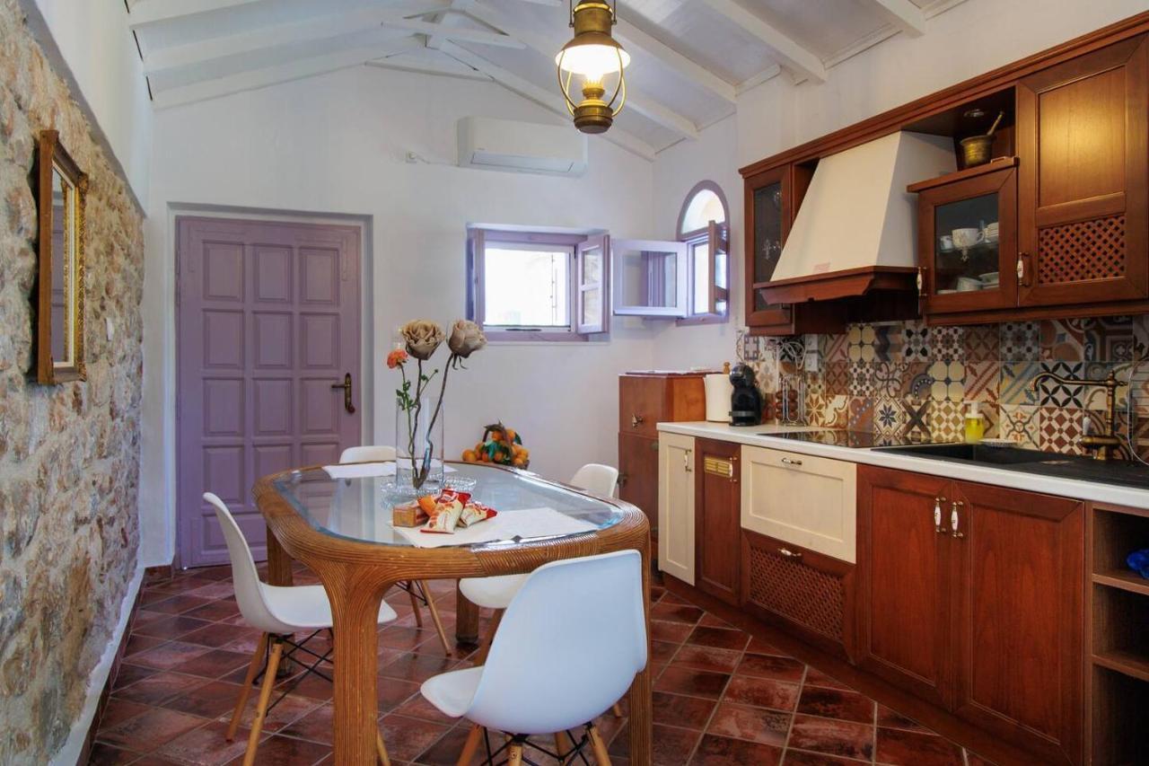 Iliana's House - Spacious Cave House In The Center Of Areopolis