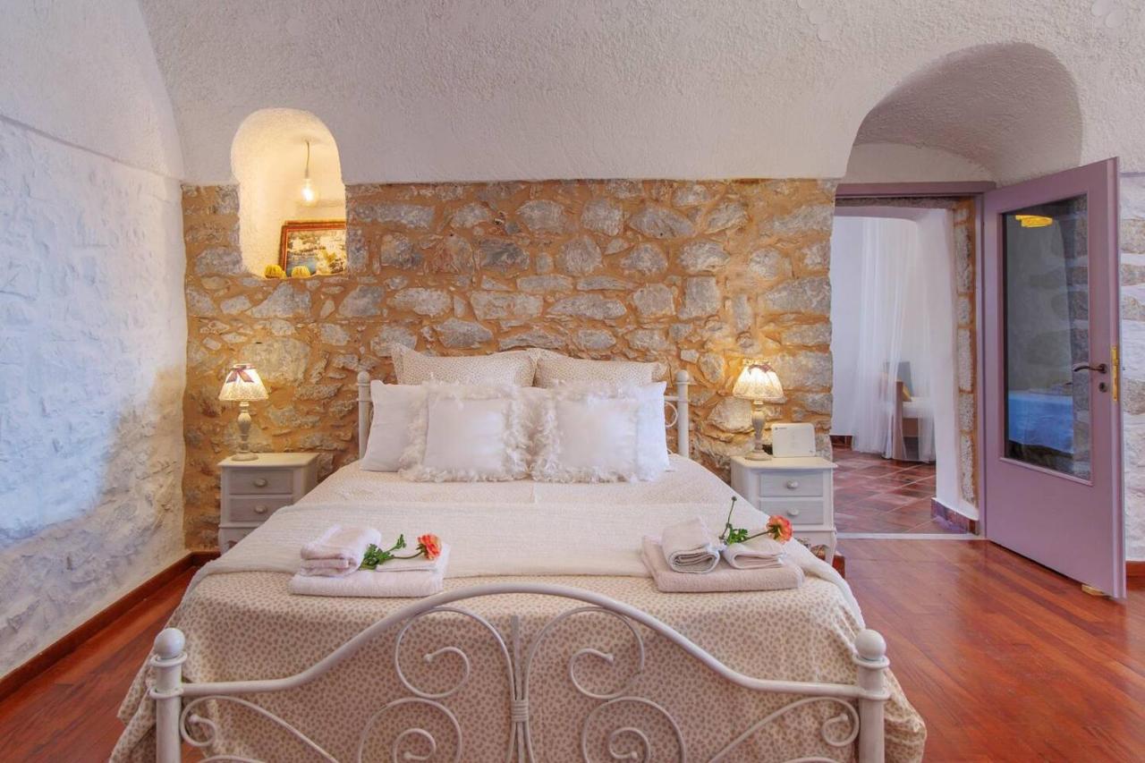 Iliana's House - Spacious Cave House In The Center Of Areopolis *